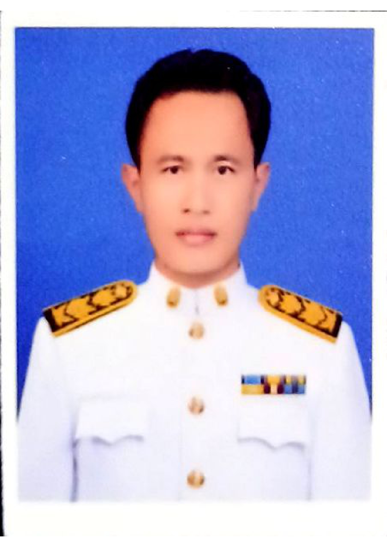 นายอดิศร พุ่มเพชร